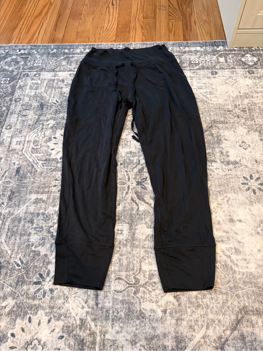 Fabletics Women's Black Drawstring Joggers